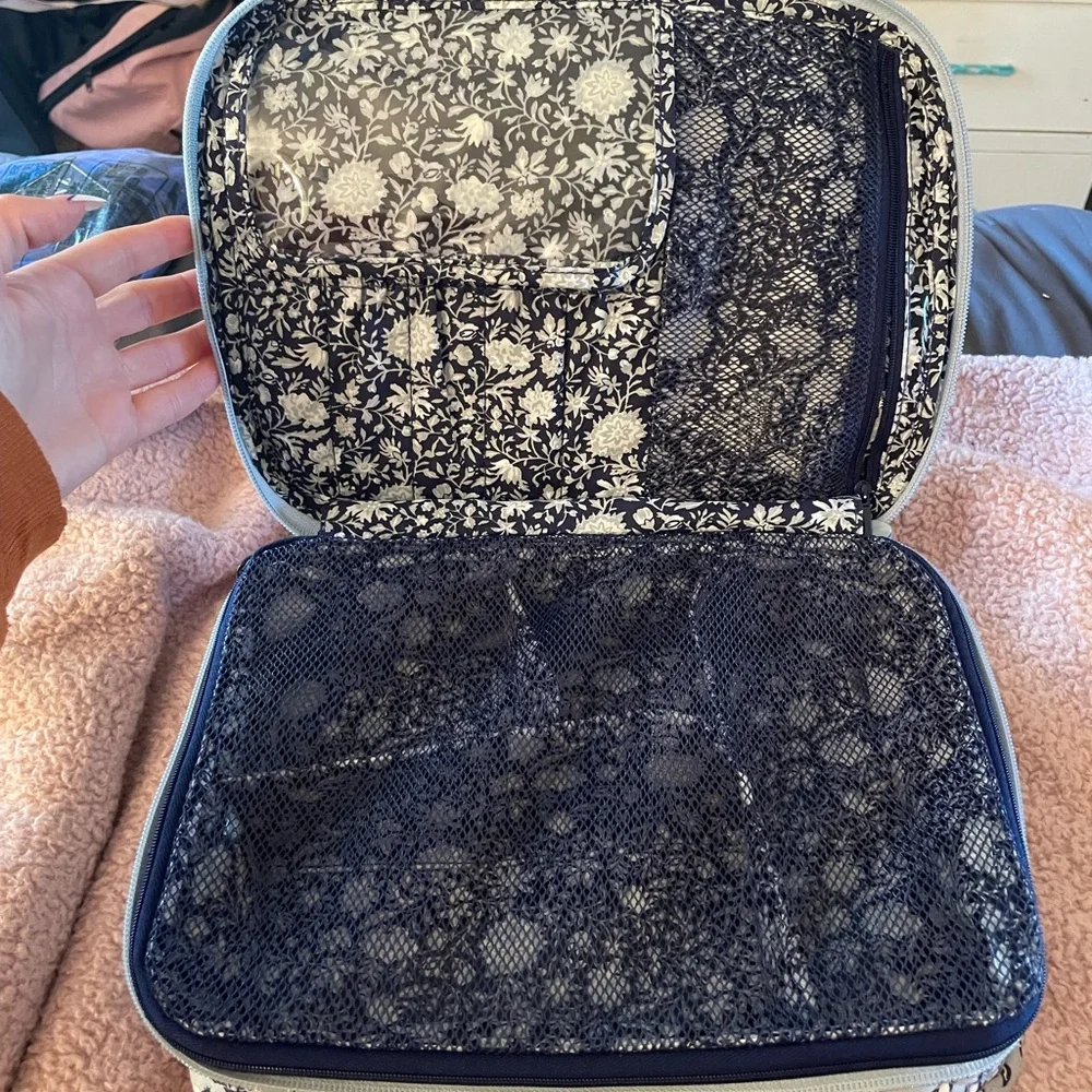 Vera Bradley travel bag